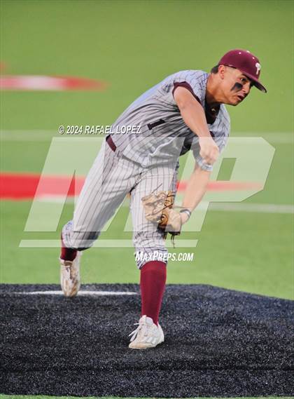 Thumbnail 1 in Memorial vs. Pearland (UIL Baseball 6A Region 3 Regional Semifinal) photogallery.