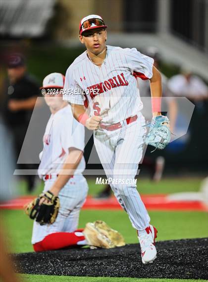 Thumbnail 1 in Memorial vs. Pearland (UIL Baseball 6A Region 3 Regional Semifinal) photogallery.
