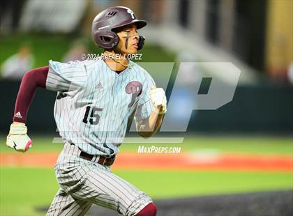 Thumbnail 2 in Memorial vs. Pearland (UIL Baseball 6A Region 3 Regional Semifinal) photogallery.