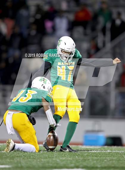 Thumbnail 1 in Rains vs. Madison (UIL 3A Division 1 Region 2 Bi-District) photogallery.