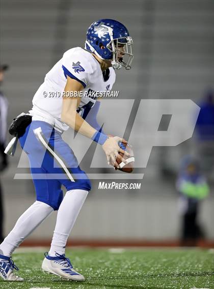 Thumbnail 2 in Rains vs. Madison (UIL 3A Division 1 Region 2 Bi-District) photogallery.