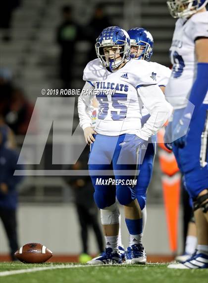 Thumbnail 2 in Rains vs. Madison (UIL 3A Division 1 Region 2 Bi-District) photogallery.