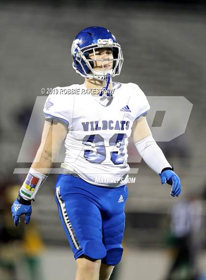 Thumbnail 3 in Rains vs. Madison (UIL 3A Division 1 Region 2 Bi-District) photogallery.