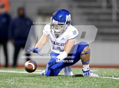 Thumbnail 2 in Rains vs. Madison (UIL 3A Division 1 Region 2 Bi-District) photogallery.