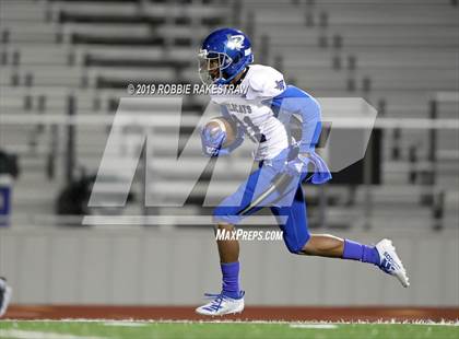 Thumbnail 2 in Rains vs. Madison (UIL 3A Division 1 Region 2 Bi-District) photogallery.