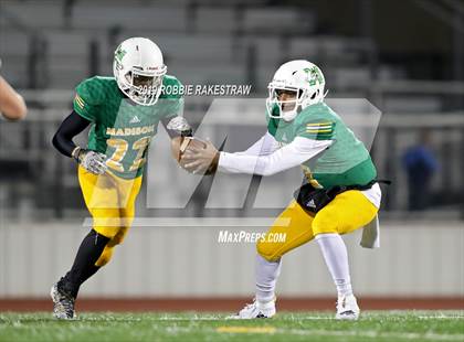 Thumbnail 3 in Rains vs. Madison (UIL 3A Division 1 Region 2 Bi-District) photogallery.