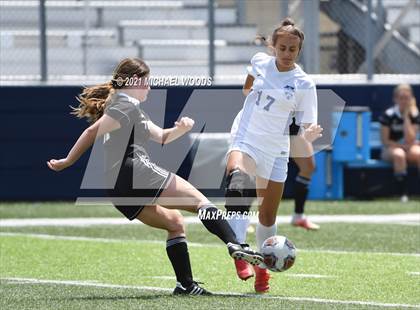 Thumbnail 2 in Bentonville vs Conway (AAA 6A Second Round Playoff) photogallery.