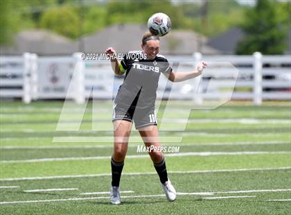 Thumbnail 2 in Bentonville vs Conway (AAA 6A Second Round Playoff) photogallery.