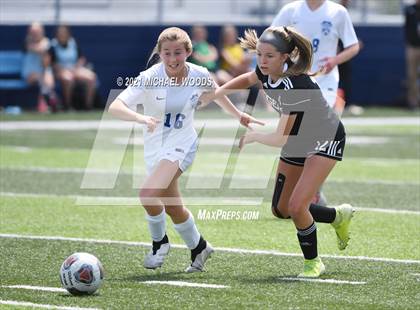 Thumbnail 1 in Bentonville vs Conway (AAA 6A Second Round Playoff) photogallery.