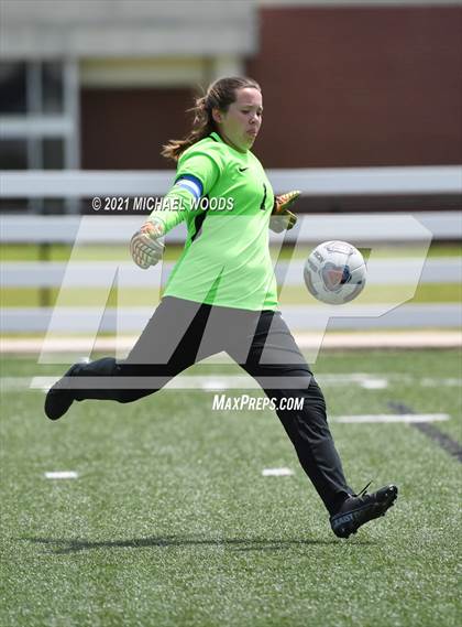 Thumbnail 1 in Bentonville vs Conway (AAA 6A Second Round Playoff) photogallery.