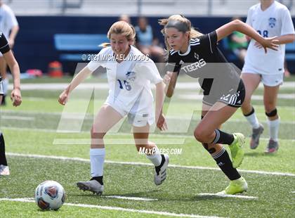 Thumbnail 2 in Bentonville vs Conway (AAA 6A Second Round Playoff) photogallery.