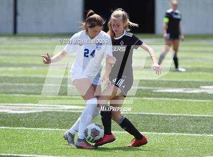 Thumbnail 1 in Bentonville vs Conway (AAA 6A Second Round Playoff) photogallery.