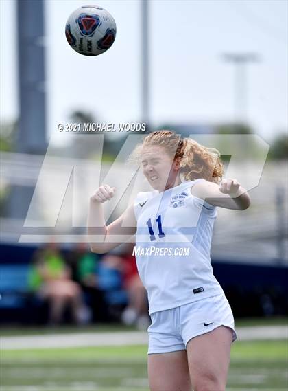Thumbnail 3 in Bentonville vs Conway (AAA 6A Second Round Playoff) photogallery.
