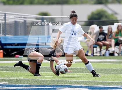 Thumbnail 3 in Bentonville vs Conway (AAA 6A Second Round Playoff) photogallery.