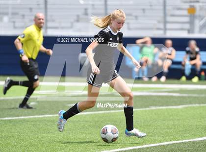 Thumbnail 1 in Bentonville vs Conway (AAA 6A Second Round Playoff) photogallery.