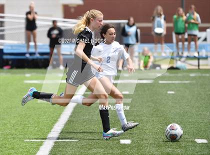 Thumbnail 1 in Bentonville vs Conway (AAA 6A Second Round Playoff) photogallery.