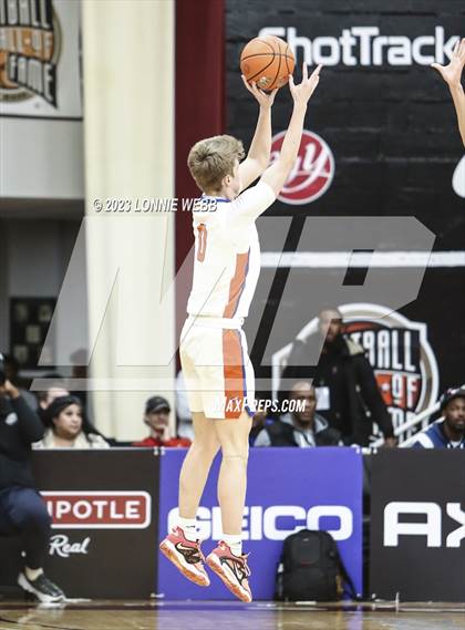 Thumbnail 2 in Bishop Gorman vs. Wheeler (Spalding Hoophall Classic) photogallery.