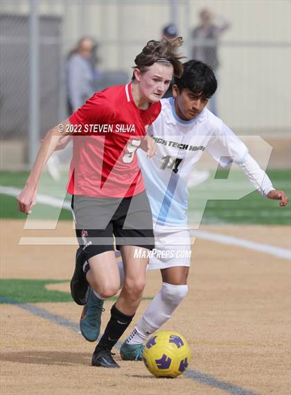Thumbnail 3 in High Tech San Diego vs. Santa Fe Christian photogallery.