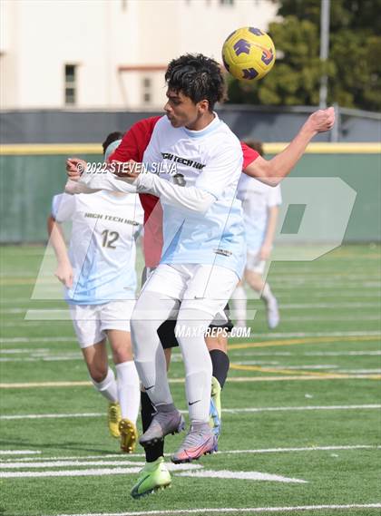 Thumbnail 3 in High Tech San Diego vs. Santa Fe Christian photogallery.