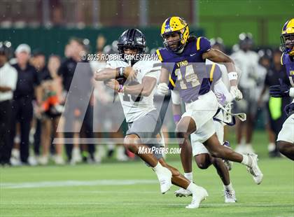 Thumbnail 2 in Martin @ Lamar photogallery.