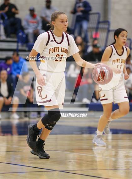 Thumbnail 3 in Point Loma vs. Madison (CIF SDS D3 Championship) photogallery.