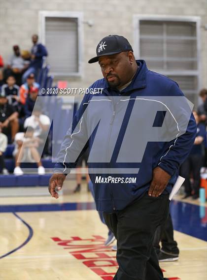 Thumbnail 1 in Point Loma vs. Madison (CIF SDS D3 Championship) photogallery.