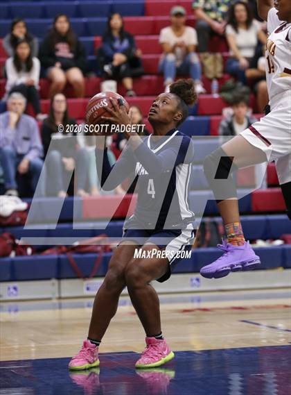 Thumbnail 2 in Point Loma vs. Madison (CIF SDS D3 Championship) photogallery.