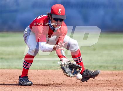 Thumbnail 2 in La Habra vs. Elsinore (CIF SS DIV 6 Championship) photogallery.