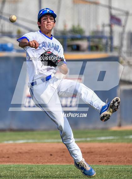 Thumbnail 2 in La Habra vs. Elsinore (CIF SS DIV 6 Championship) photogallery.