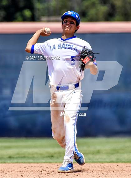 Thumbnail 3 in La Habra vs. Elsinore (CIF SS DIV 6 Championship) photogallery.