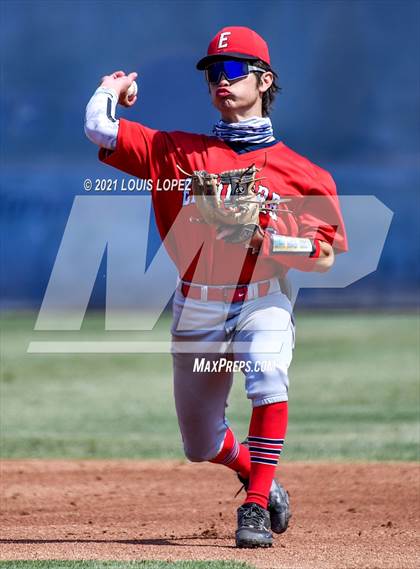 Thumbnail 1 in La Habra vs. Elsinore (CIF SS DIV 6 Championship) photogallery.