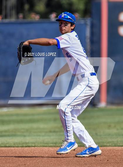 Thumbnail 1 in La Habra vs. Elsinore (CIF SS DIV 6 Championship) photogallery.