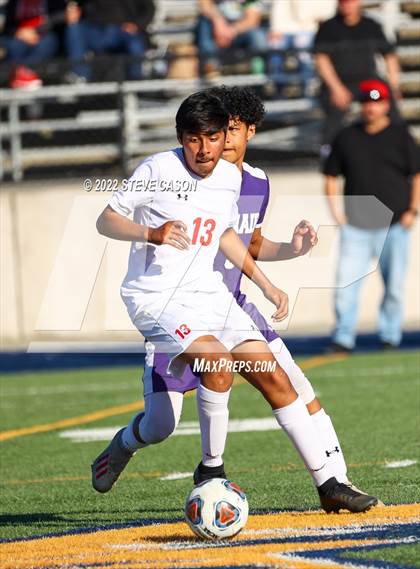 Thumbnail 2 in Gustine vs. Denair (CIF SJS D6 Finals) photogallery.