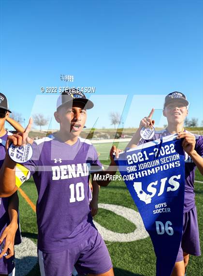 Thumbnail 1 in Gustine vs. Denair (CIF SJS D6 Finals) photogallery.