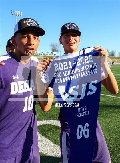 Thumbnail 3 in Gustine vs. Denair (CIF SJS D6 Finals) photogallery.