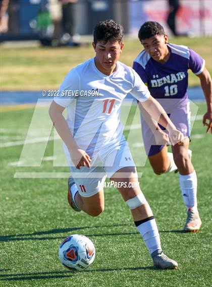 Thumbnail 3 in Gustine vs. Denair (CIF SJS D6 Finals) photogallery.