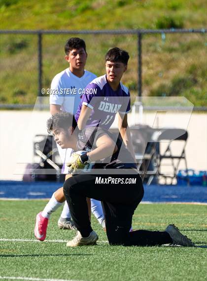 Thumbnail 1 in Gustine vs. Denair (CIF SJS D6 Finals) photogallery.