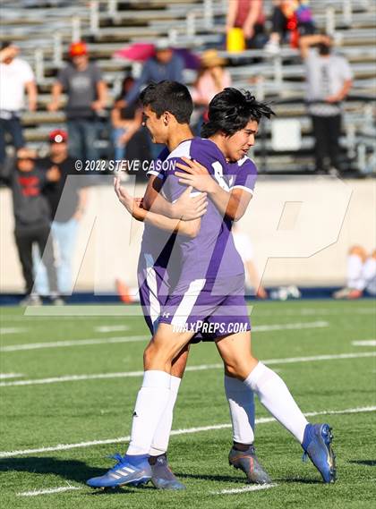 Thumbnail 2 in Gustine vs. Denair (CIF SJS D6 Finals) photogallery.