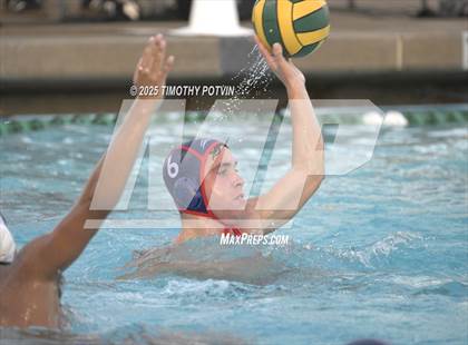 Thumbnail 1 in Great Oak vs Chaparral photogallery.