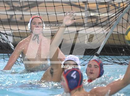 Thumbnail 2 in Great Oak vs Chaparral photogallery.