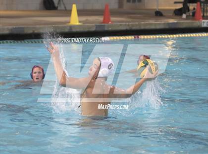 Thumbnail 2 in Great Oak vs Chaparral photogallery.