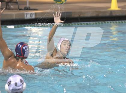 Thumbnail 2 in Great Oak vs Chaparral photogallery.