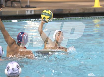 Thumbnail 1 in Great Oak vs Chaparral photogallery.