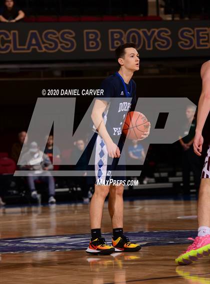 Thumbnail 1 in Valhalla vs. Dobbs Ferry (Section 1 Class B Semifinal) photogallery.
