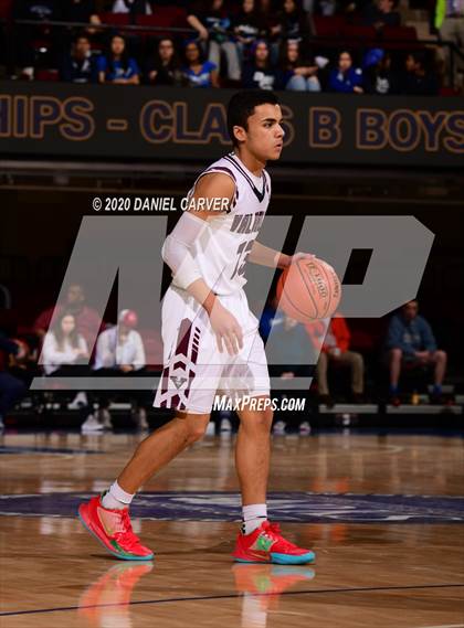 Thumbnail 2 in Valhalla vs. Dobbs Ferry (Section 1 Class B Semifinal) photogallery.