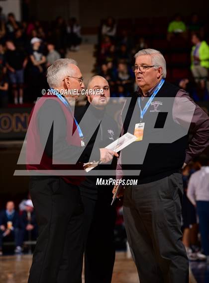 Thumbnail 2 in Valhalla vs. Dobbs Ferry (Section 1 Class B Semifinal) photogallery.