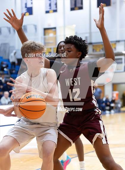 Thumbnail 2 in Belleville West @ O'Fallon photogallery.