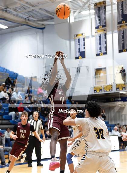 Thumbnail 2 in Belleville West @ O'Fallon photogallery.