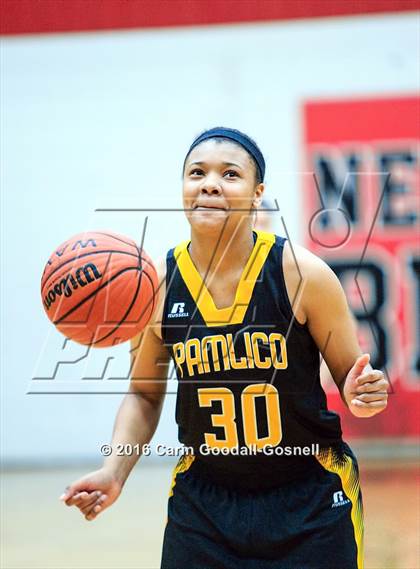Thumbnail 3 in Pamlico County vs. New Bern photogallery.