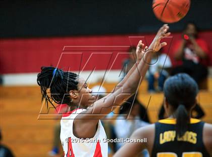 Thumbnail 2 in Pamlico County vs. New Bern photogallery.